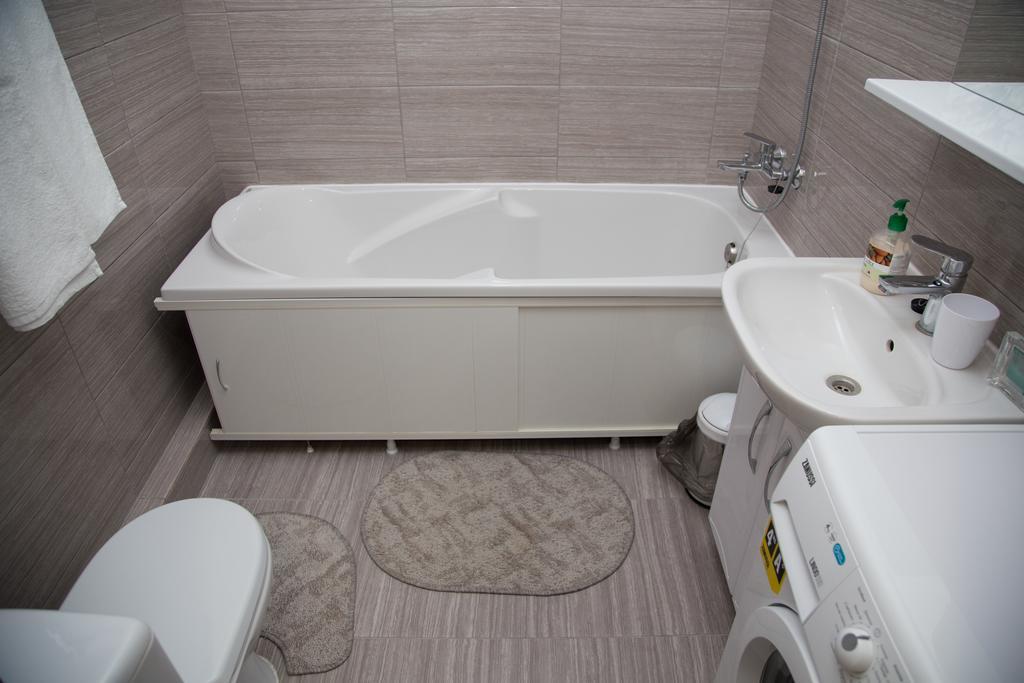 Flat2Let Daire Boryspilʼ Dış mekan fotoğraf